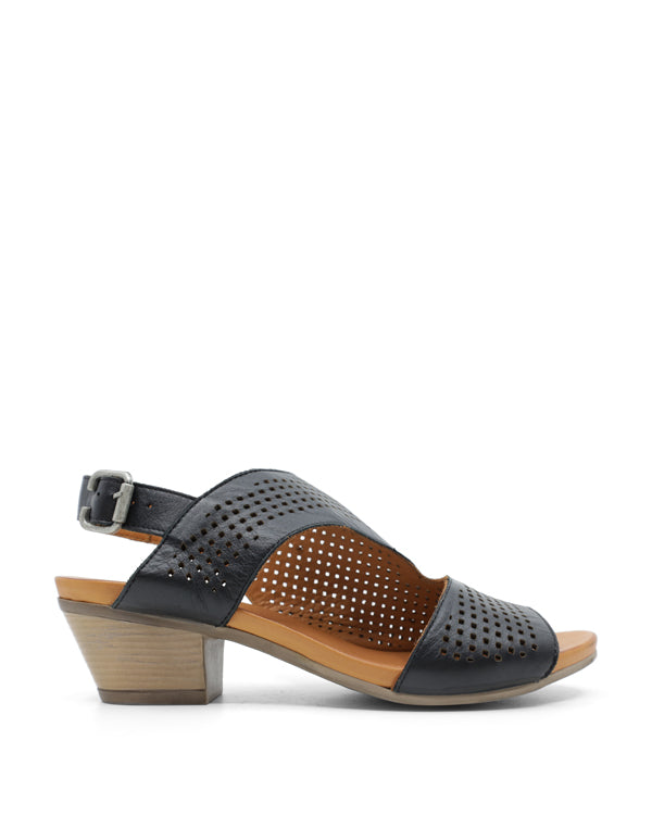 Clarks valarie mindi block heel sandal best sale