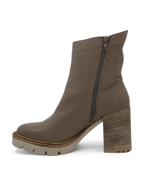 BUENO LIZZIE ANKLE BOOTS