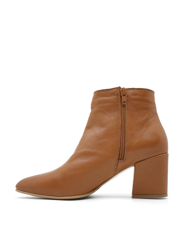 BUENO MAGGIE ANKLE BOOTS