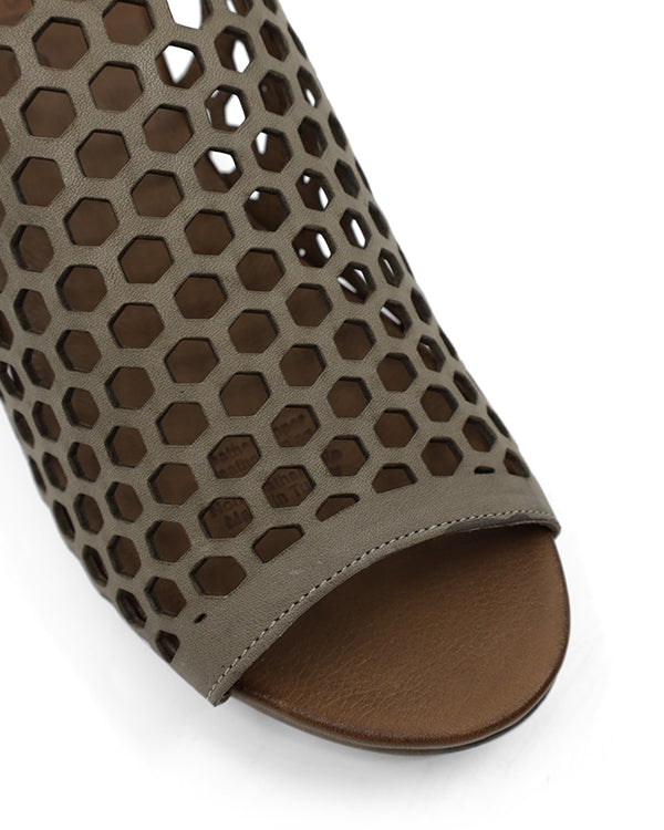 BUENO RANCH MID HEELS