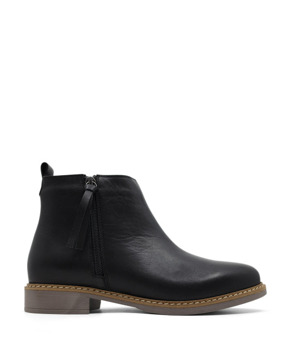 LUNA SOLE CLOVER ANKLE BOOTS