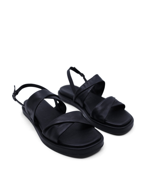 LUNA SOLE COURTNEY FLAT SANDALS