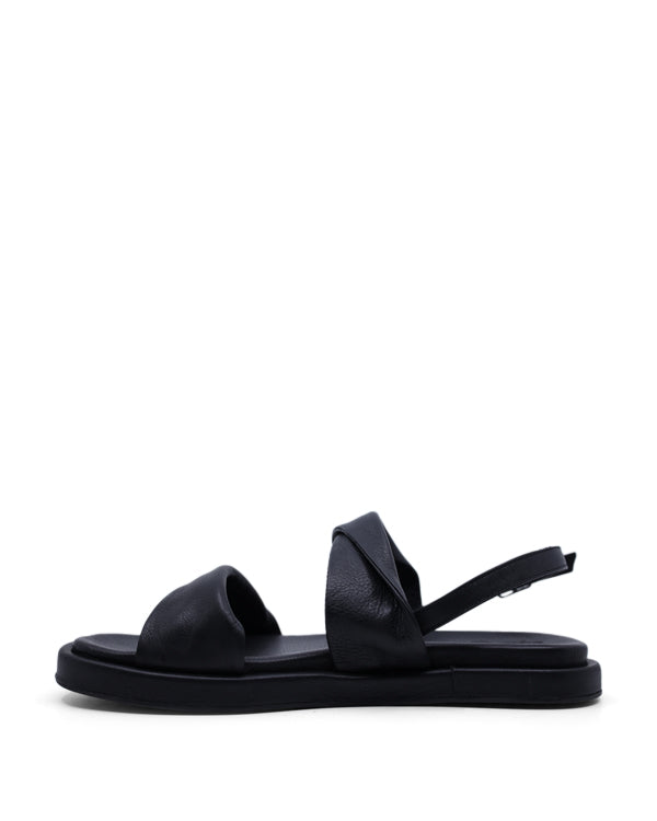 LUNA SOLE COURTNEY FLAT SANDALS