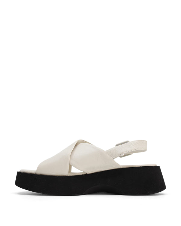 LUNA SOLE DAPHNEE FLAT SANDALS