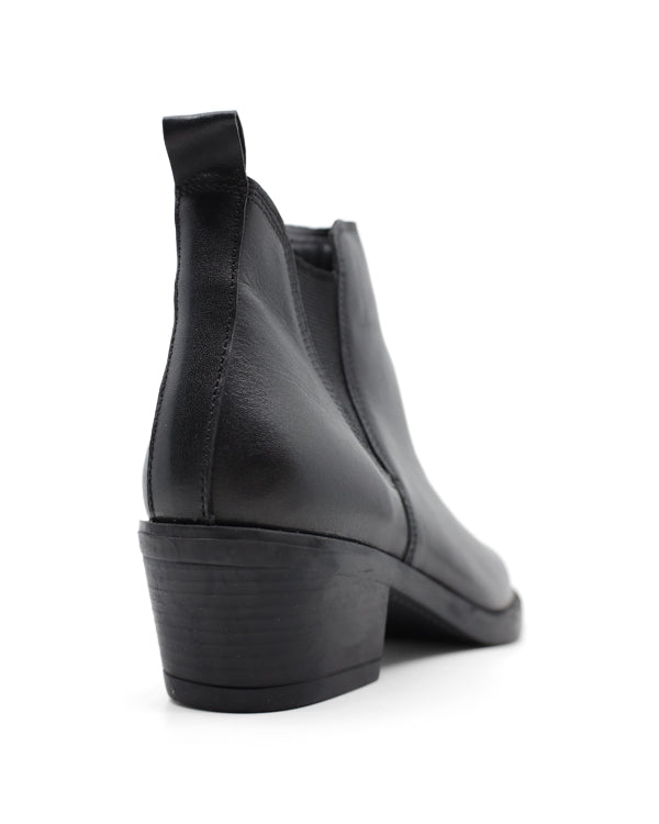 LUNA SOLE LILY ANKLE BOOTS