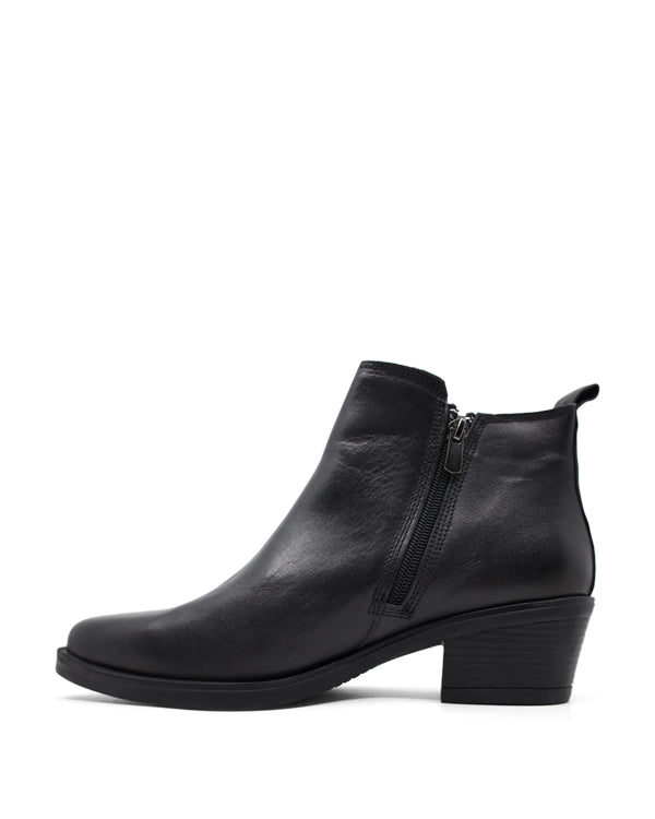 LUNA SOLE LILY ANKLE BOOTS