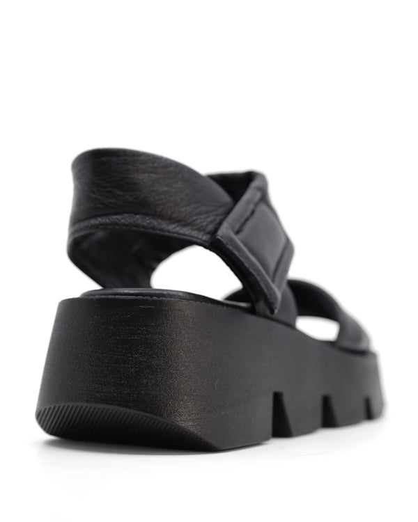 LUNA SOLE NOVI FLAT SANDALS