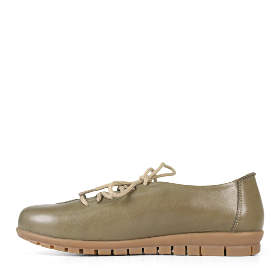 TESSELLI TRENT CASUAL SHOE