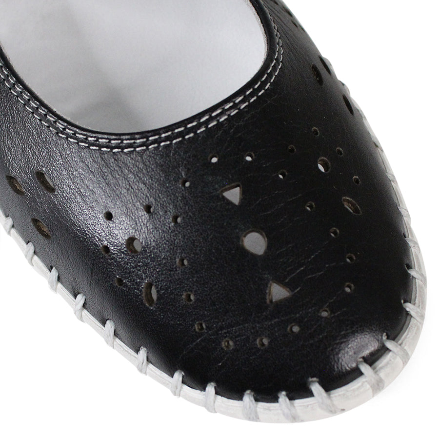 TESSELLI VANCE FLAT SHOES
