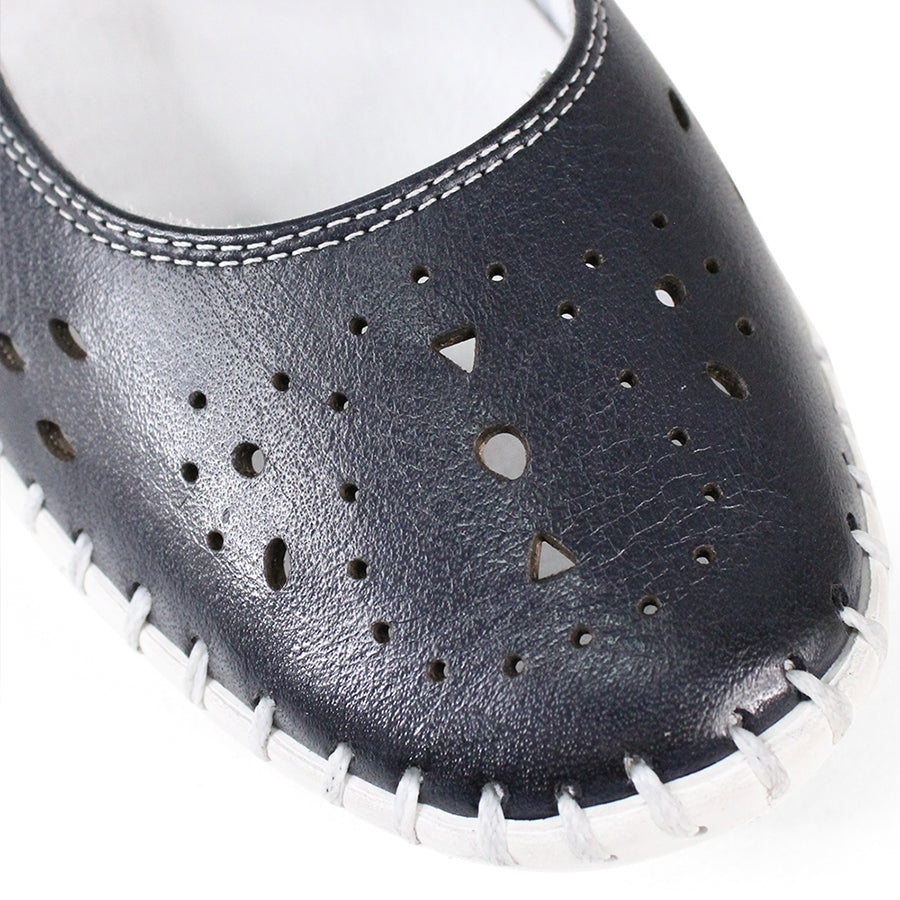 TESSELLI VANCE FLAT SHOES