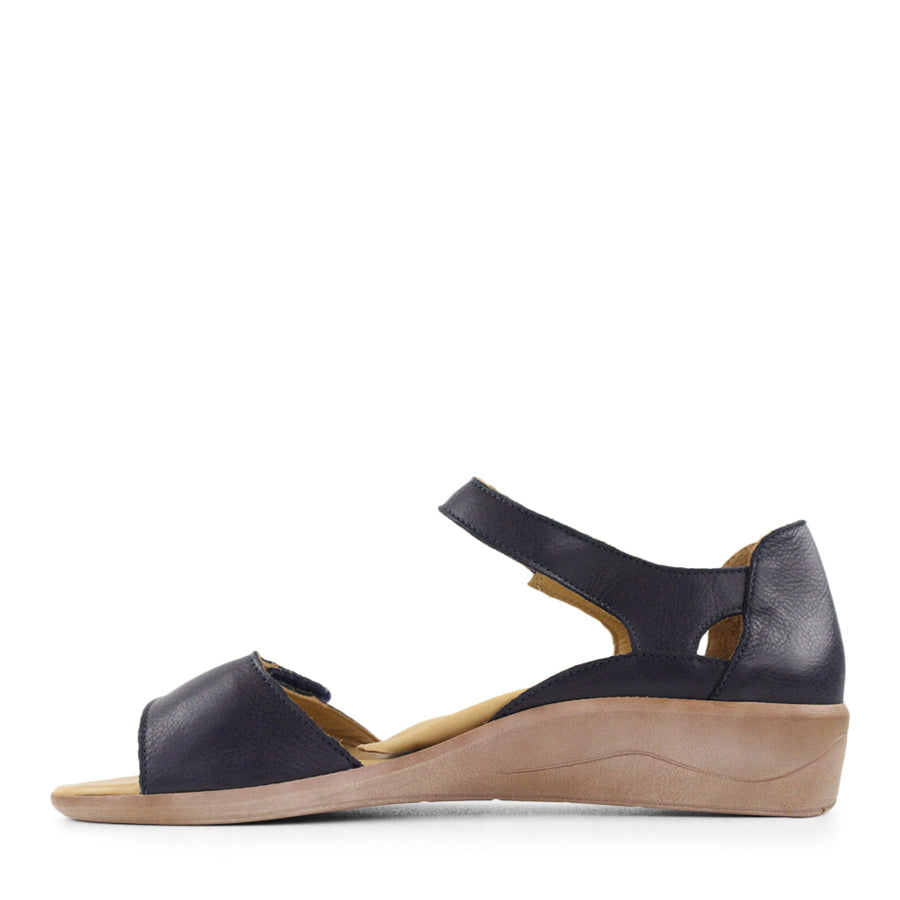 TESSELLI XD JACEY FLAT SANDALS