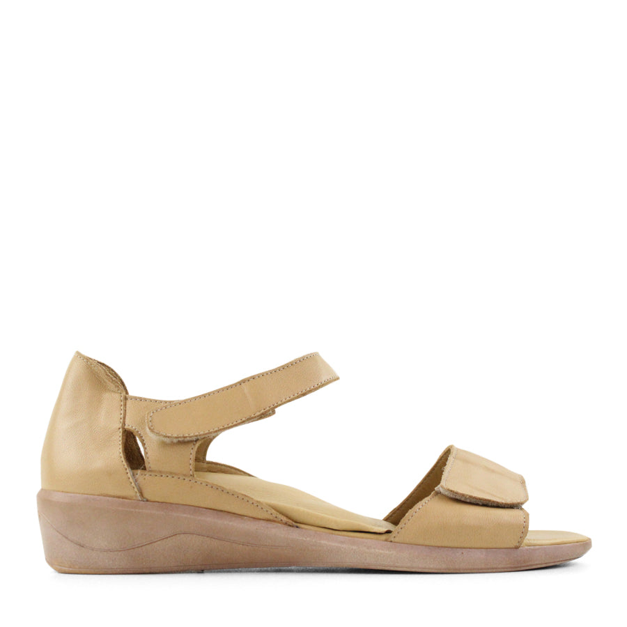 TESSELLI XD JACEY FLAT SANDALS