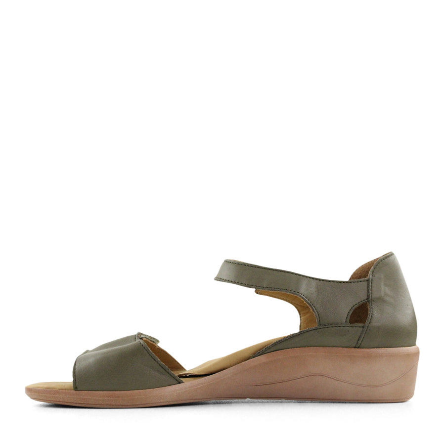 TESSELLI XD JACEY FLAT SANDALS