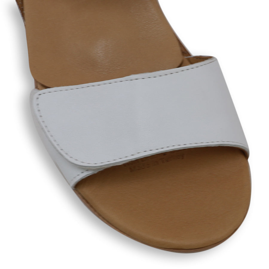 TESSELLI XD JACEY FLAT SANDALS