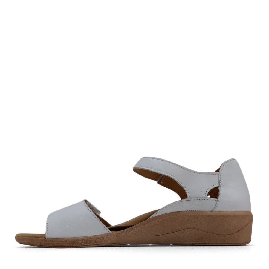 TESSELLI XD JACEY FLAT SANDALS