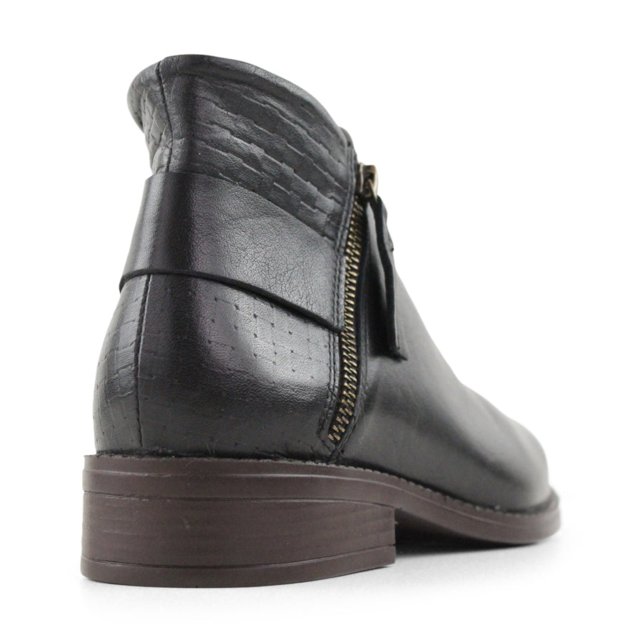 TESSELLI XD OLIVE ANKLE BOOTS