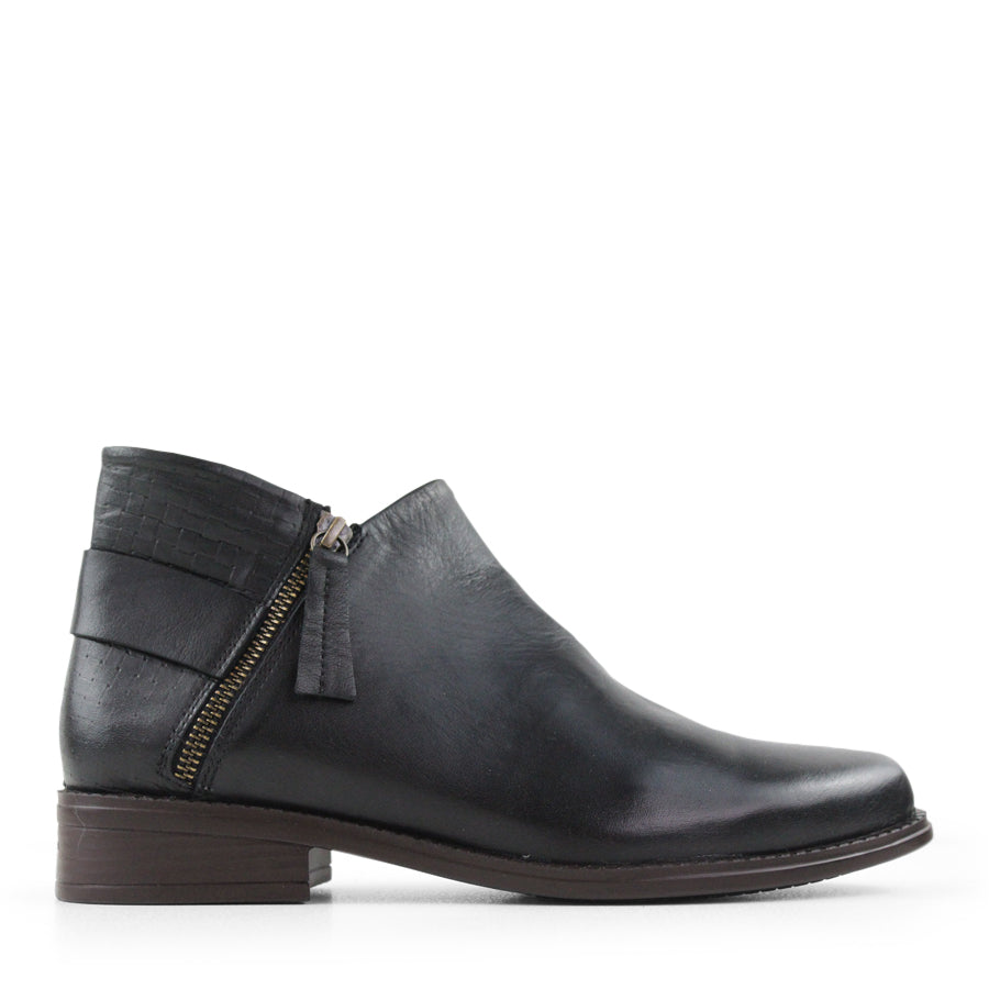 TESSELLI XD OLIVE ANKLE BOOTS