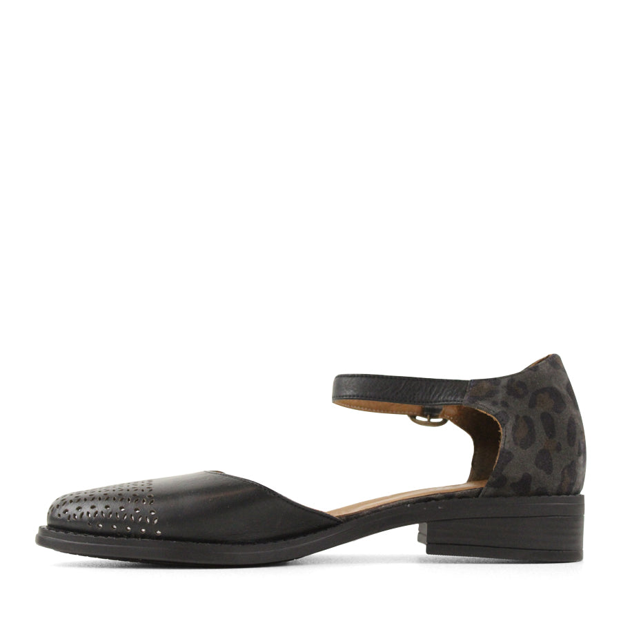 TESSELLI ORIANA FLAT SHOES