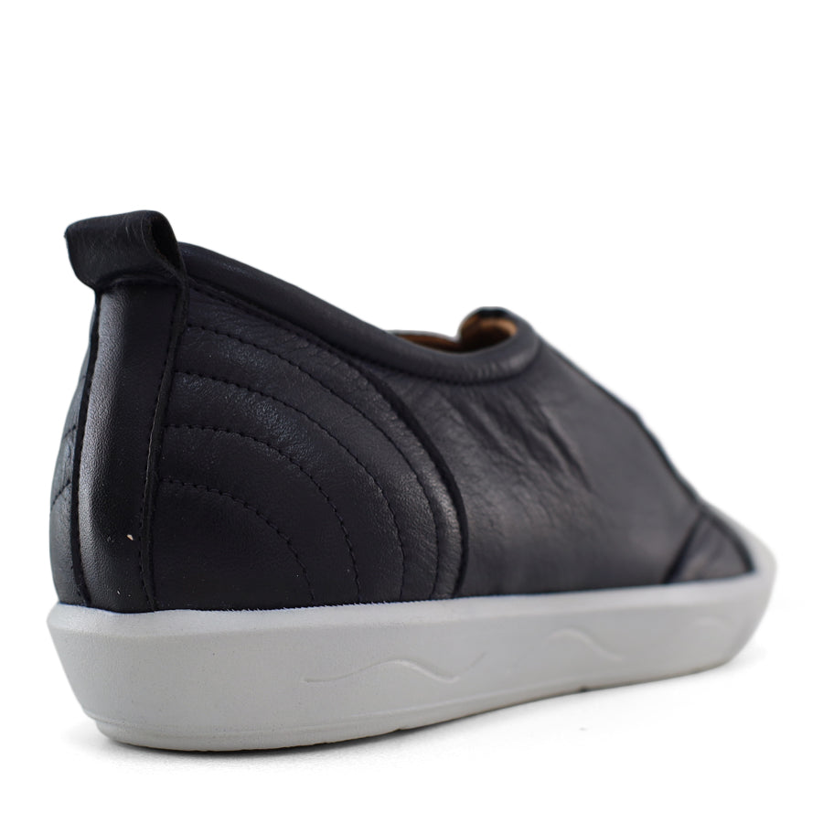 TESSELLI XD BAILEY CASUAL SHOE
