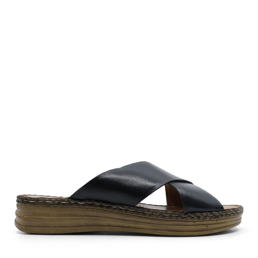 TESSELLI GABBY FLAT SANDALS