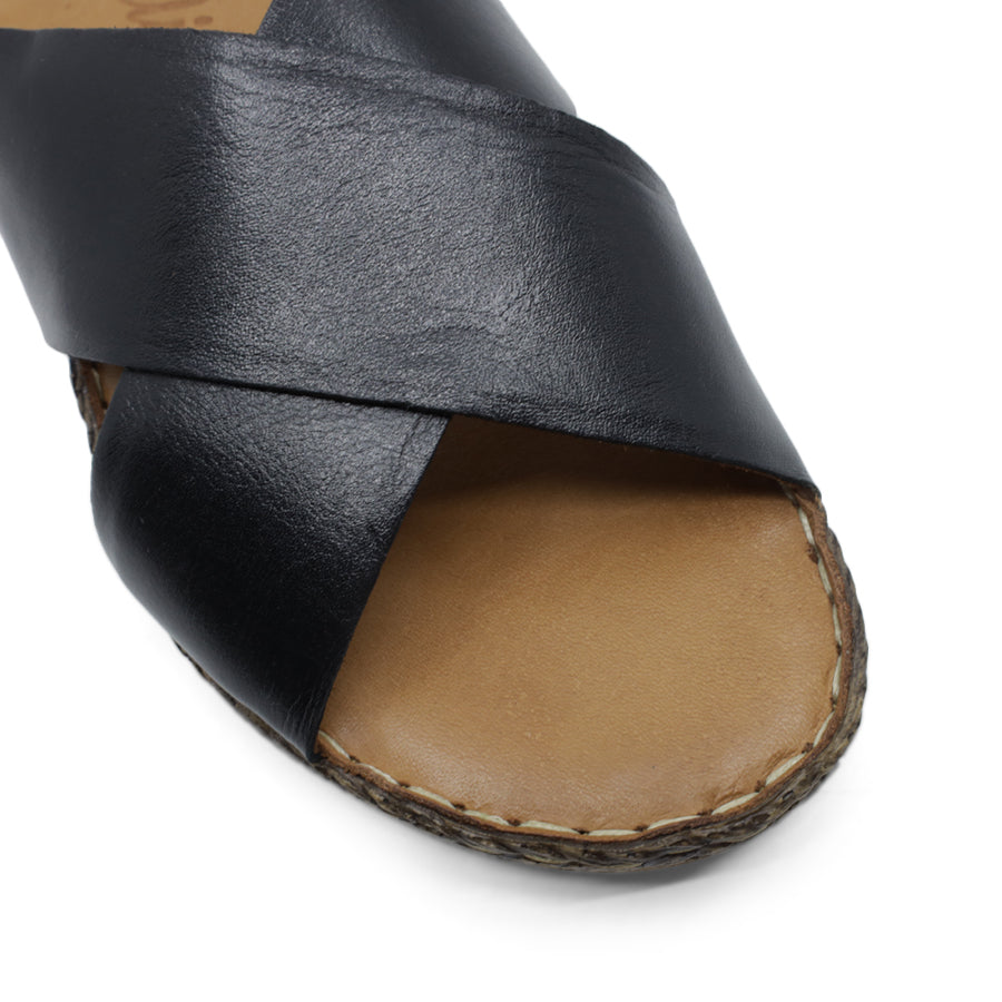 TESSELLI GABBY FLAT SANDALS