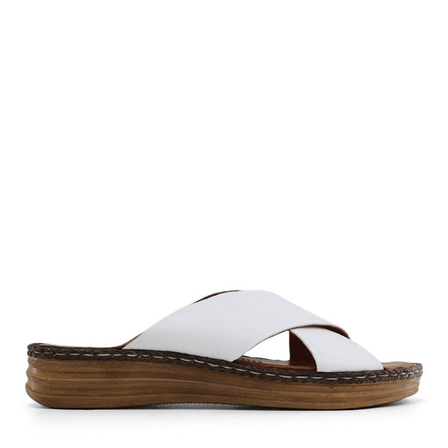 TESSELLI GABBY FLAT SANDALS