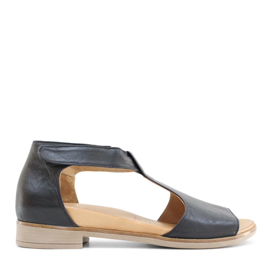 TESSELLI GEORGINA FLAT SANDALS