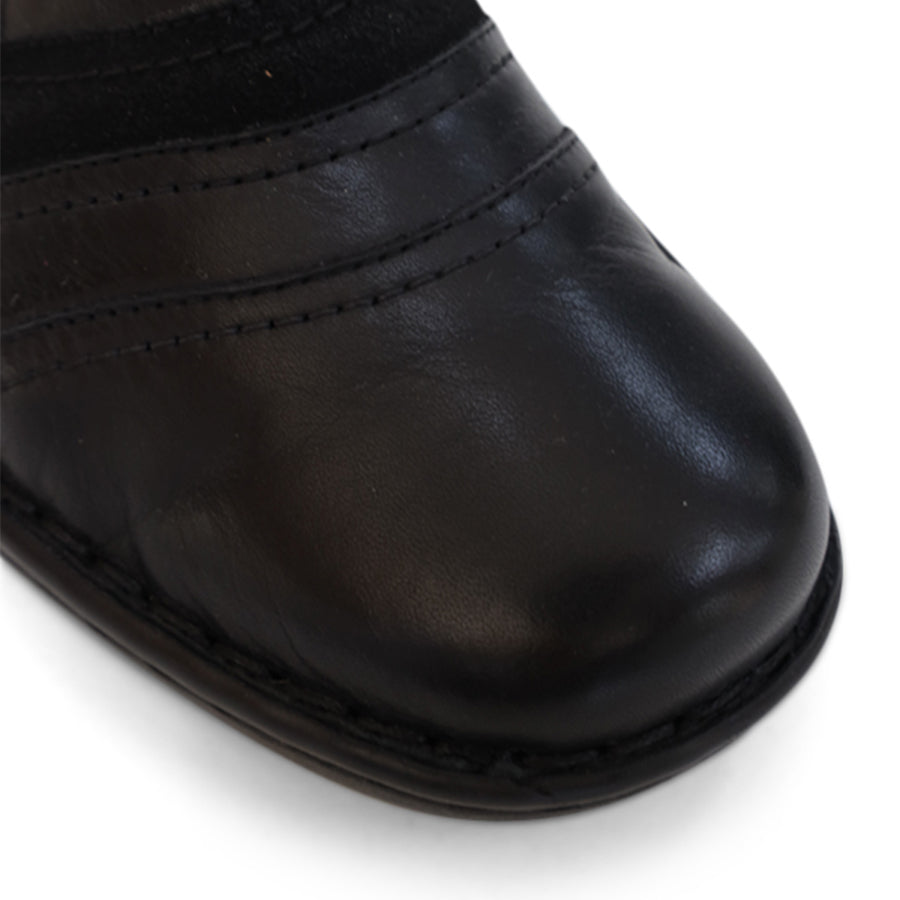 TESSELLI GIBSON CASUAL SHOE