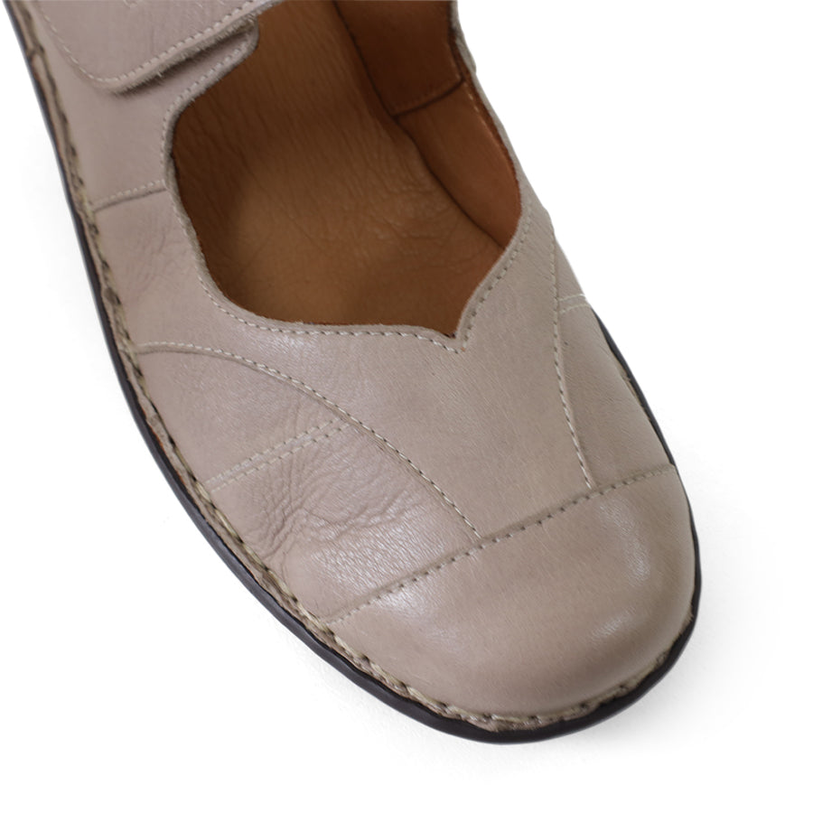 TESSELLI GWENDA CASUAL SHOE