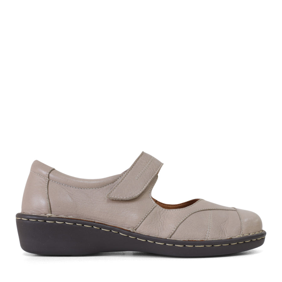 TESSELLI GWENDA CASUAL SHOE