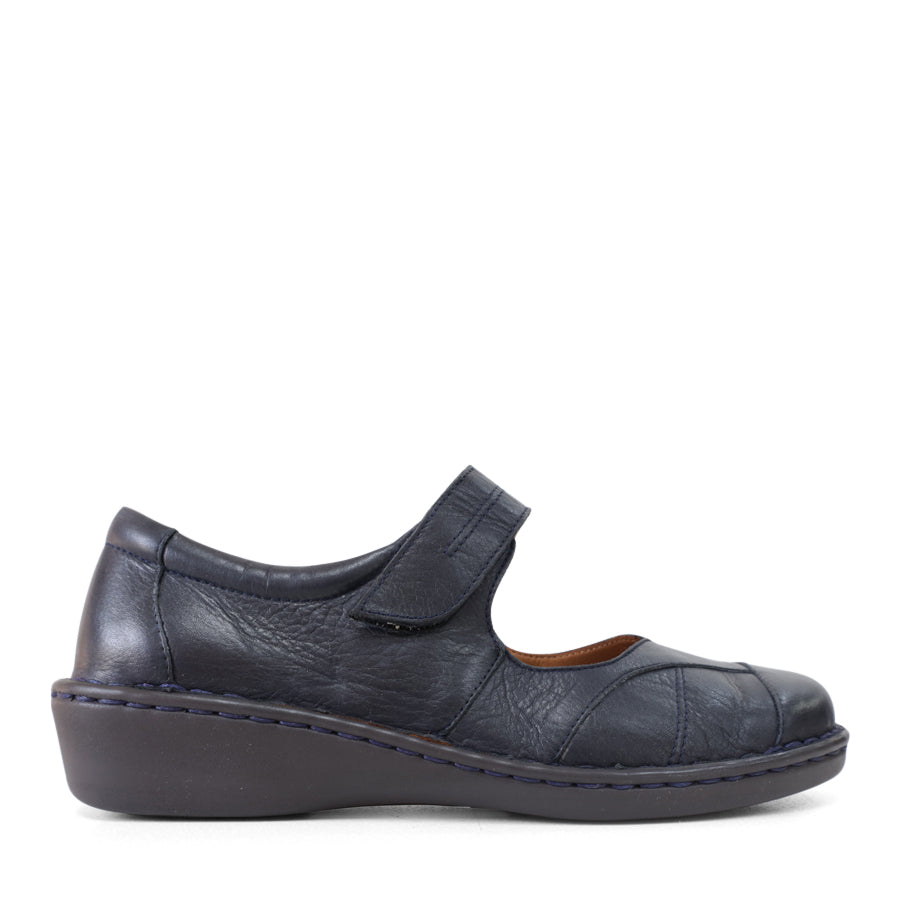 TESSELLI GWENDA CASUAL SHOE