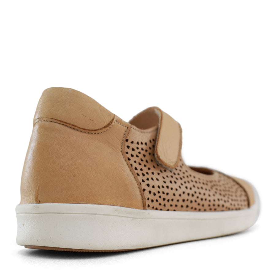 TESSELLI XD HECKLE CASUAL SHOE
