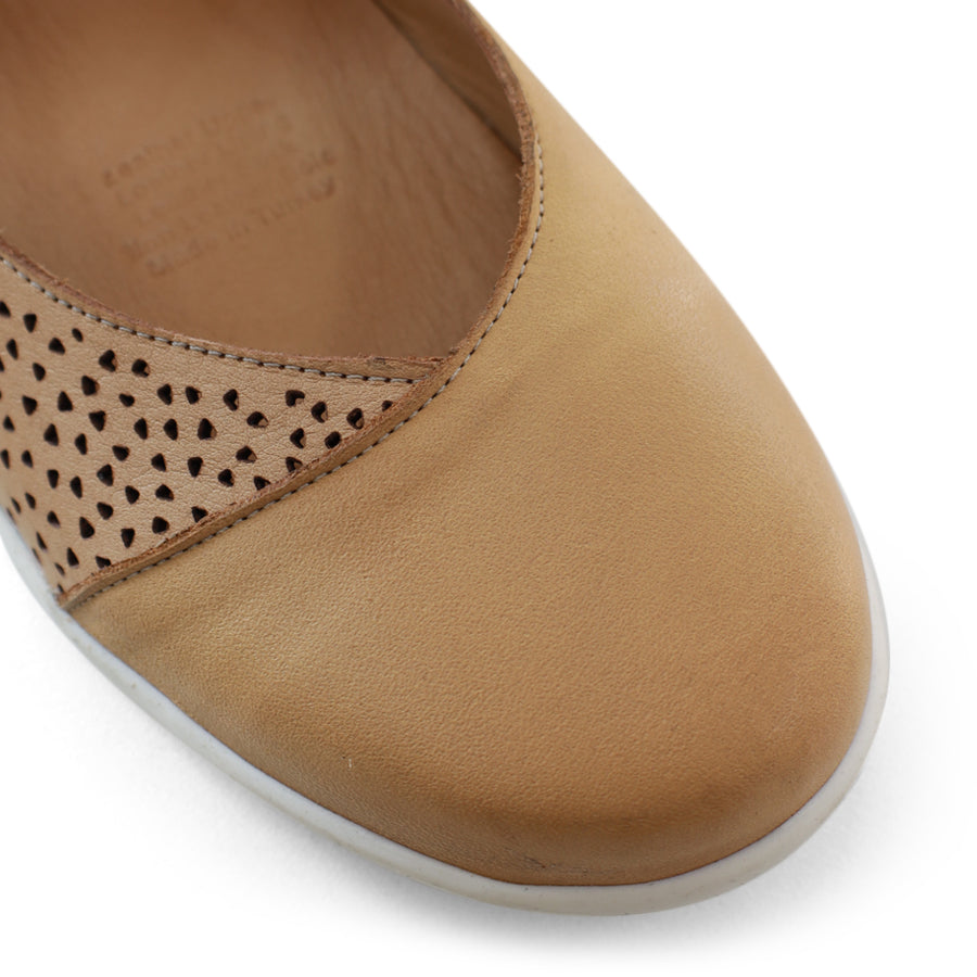 TESSELLI XD HECKLE CASUAL SHOE