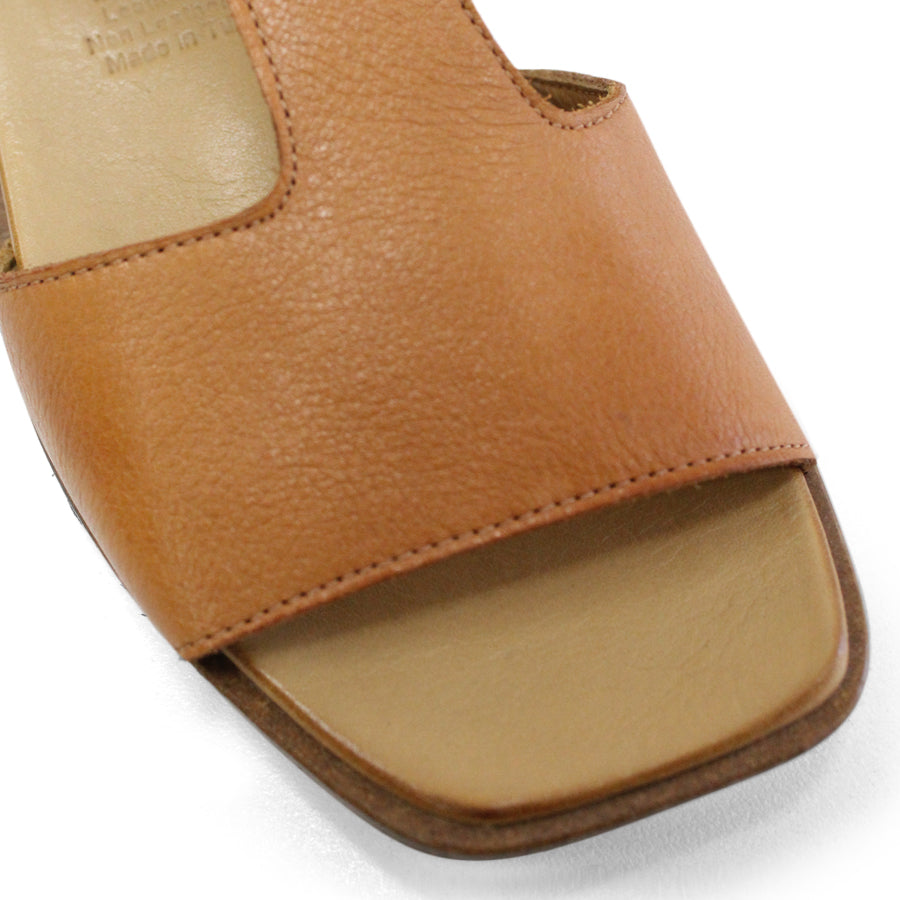 TESSELLI TOWANDA FLAT SANDALS