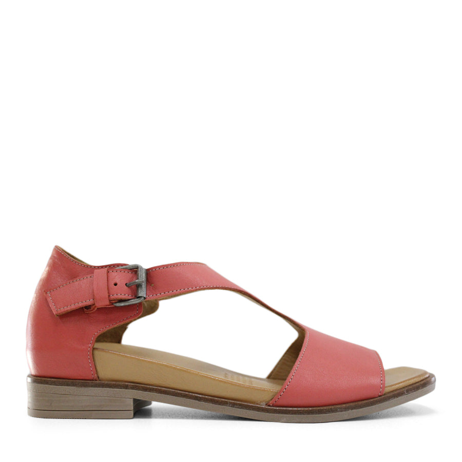 TESSELLI TOWANDA FLAT SANDALS