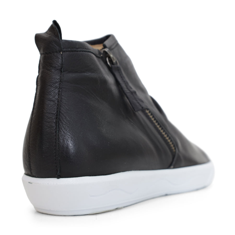 TESSELLI XD BETHANY ANKLE BOOTS