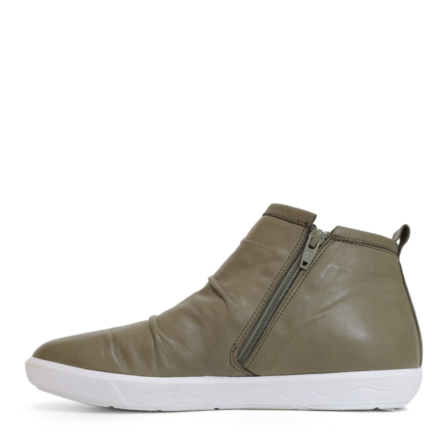 TESSELLI XD BETHANY ANKLE BOOTS