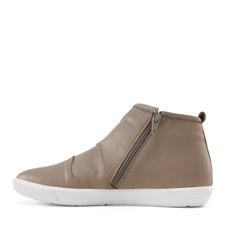 TESSELLI XD BETHANY ANKLE BOOTS