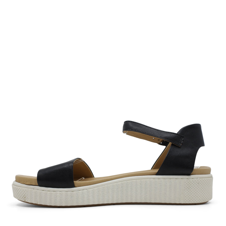 TESSELLI XD DIGBY FLAT SANDALS