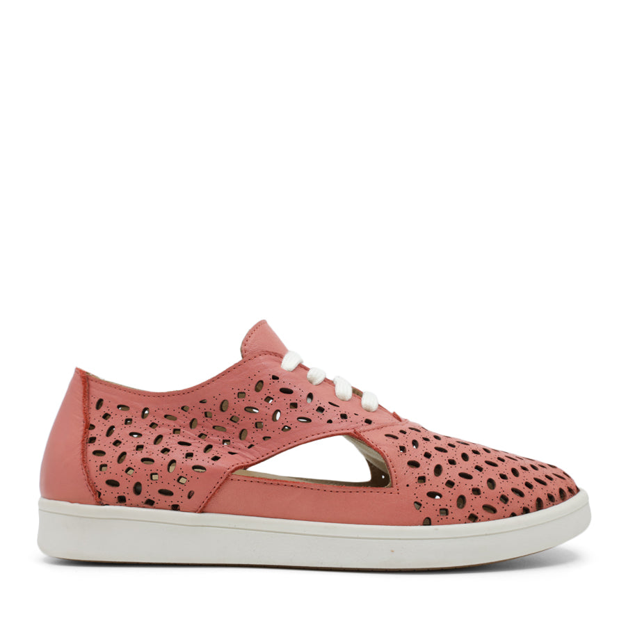 TESSELLI XD HENRIETTA CASUAL SHOE