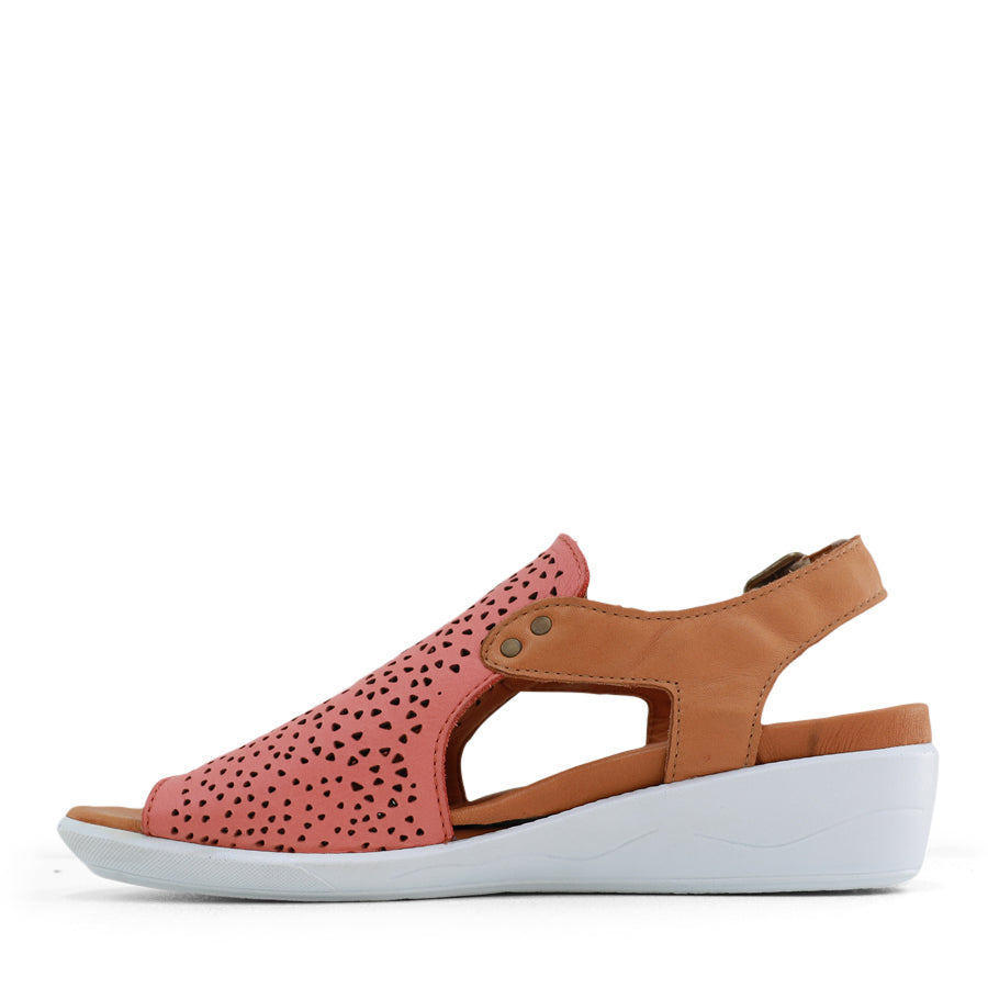 TESSELLI XD TAJ FLAT SANDALS