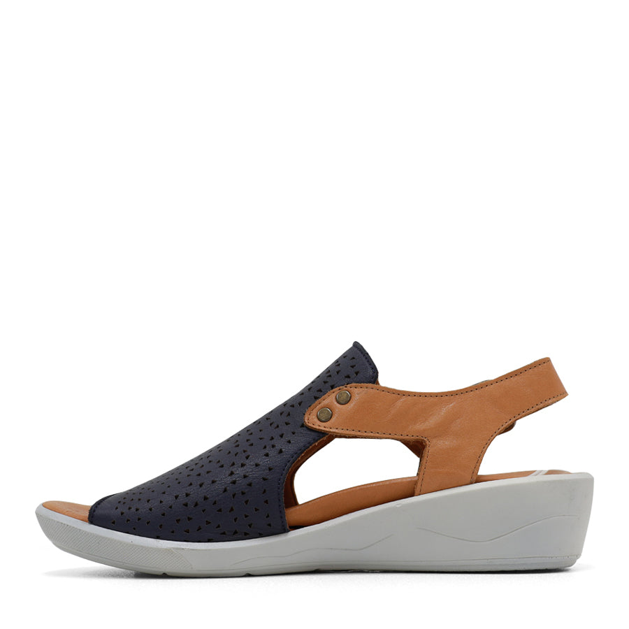 TESSELLI XD TAJ FLAT SANDALS