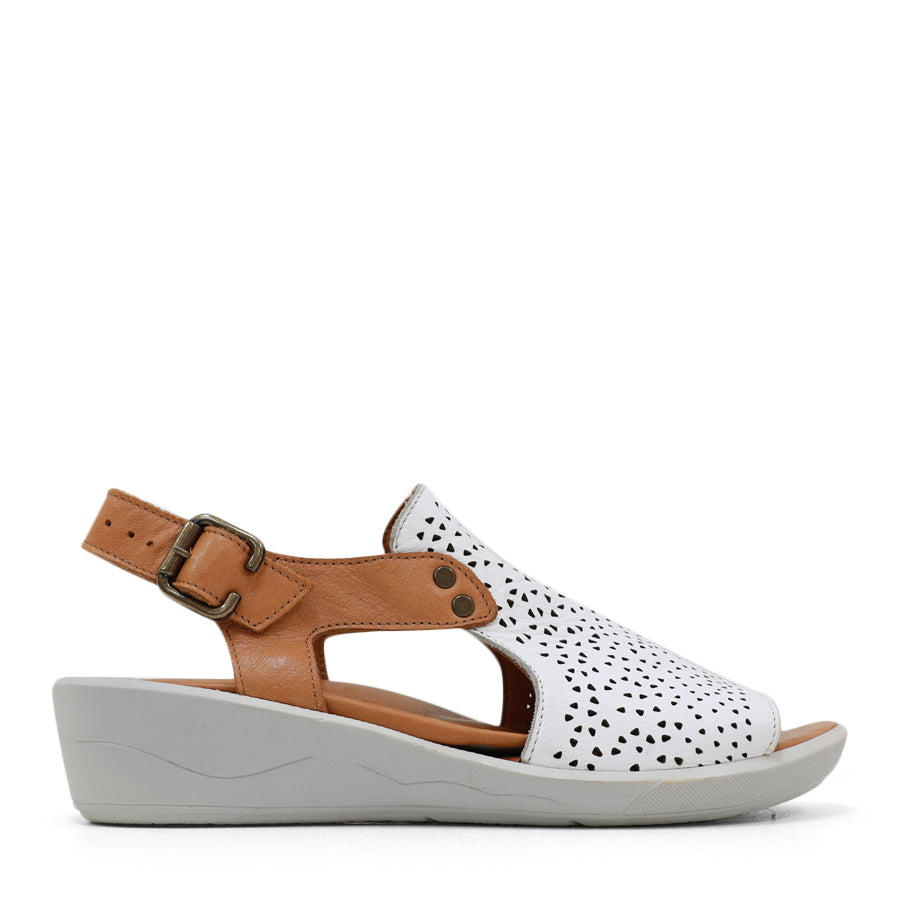 TESSELLI XD TAJ FLAT SANDALS