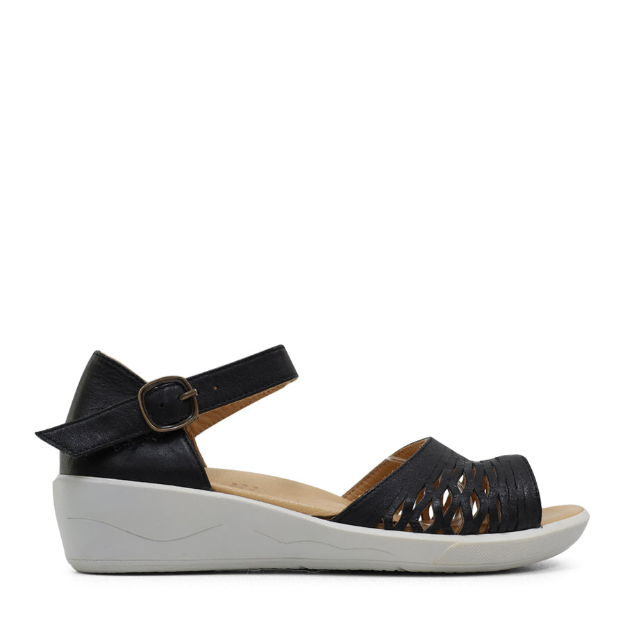 TESSELLI XD TAMMY FLAT SANDALS
