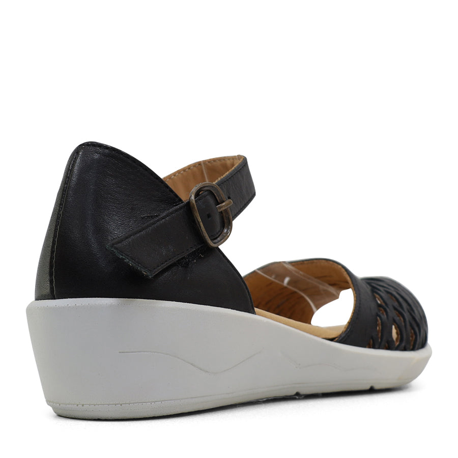TESSELLI XD TAMMY FLAT SANDALS