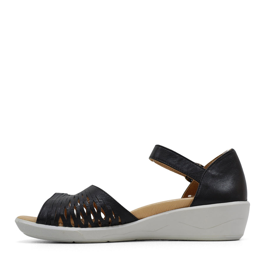 TESSELLI XD TAMMY FLAT SANDALS