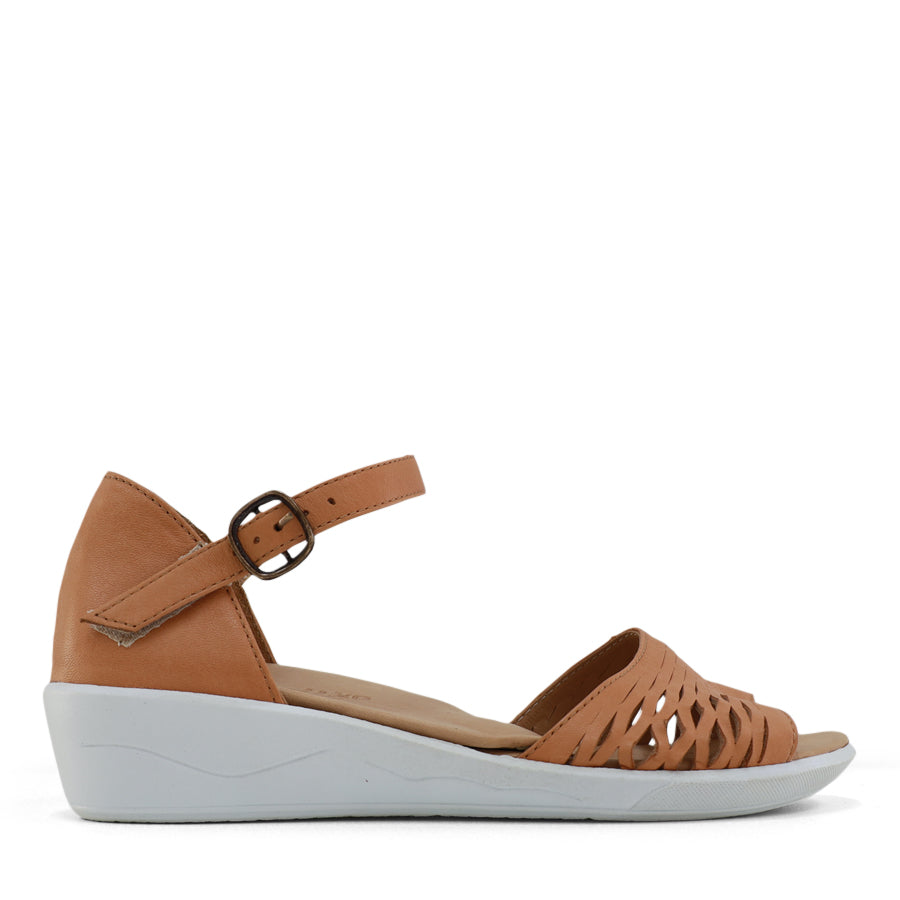 TESSELLI XD TAMMY FLAT SANDALS