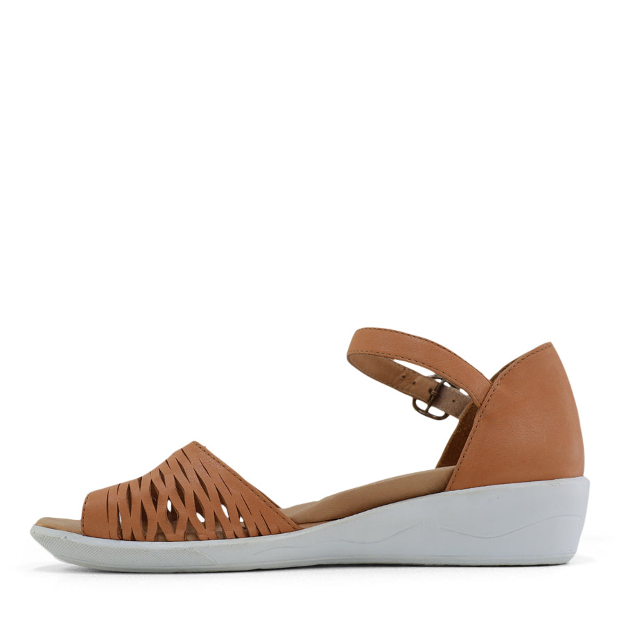 TESSELLI XD TAMMY FLAT SANDALS