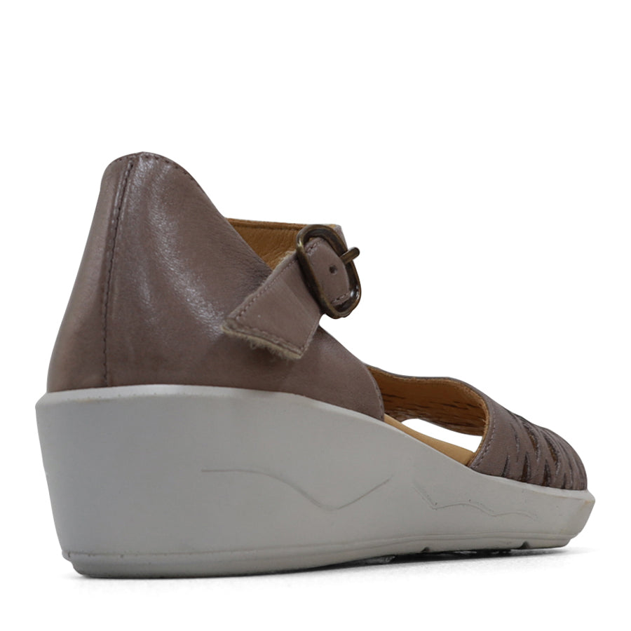 TESSELLI XD TAMMY FLAT SANDALS