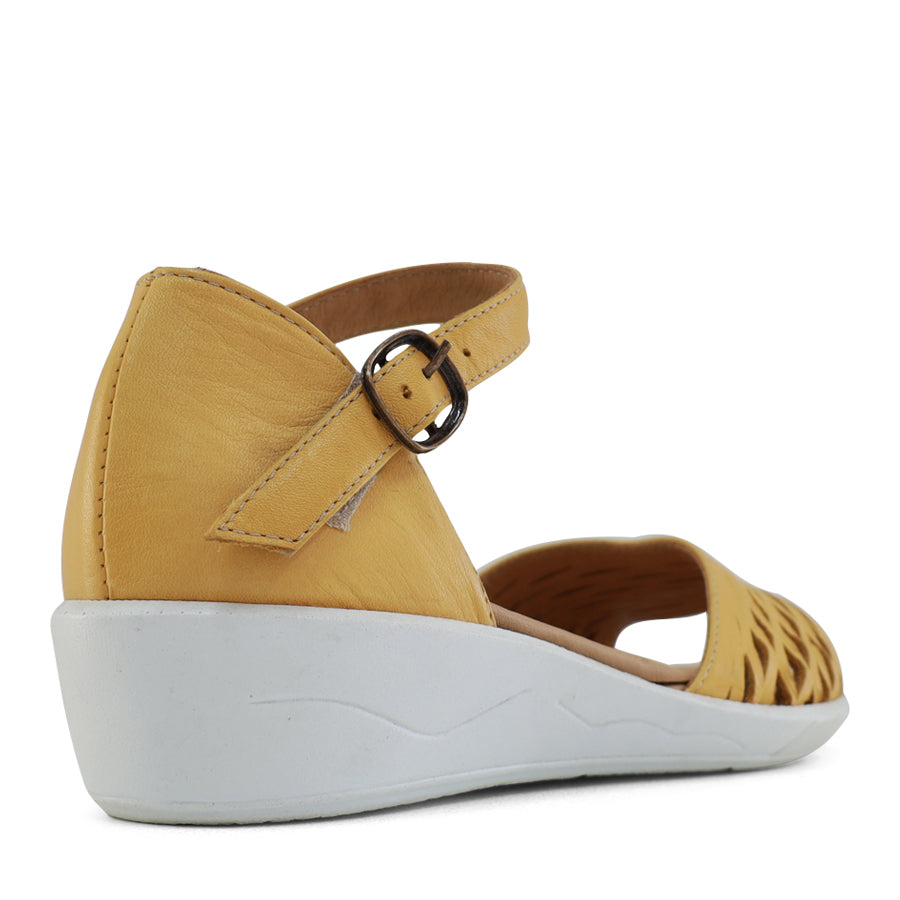 TESSELLI XD TAMMY FLAT SANDALS